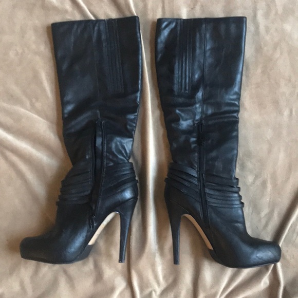 Black knee high boots - Picture 2 of 3